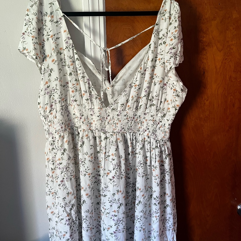 American Eagle Outfitters White Floral Dress